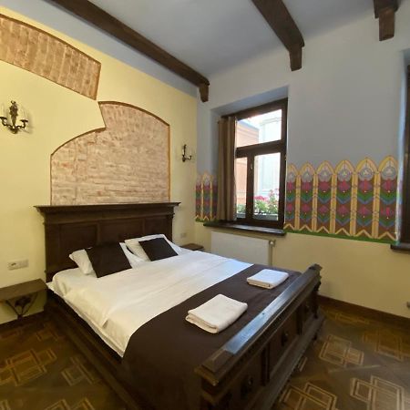 Апартаменти Королівські На Вулиці Лесі Українки 19 Lviv Exterior foto