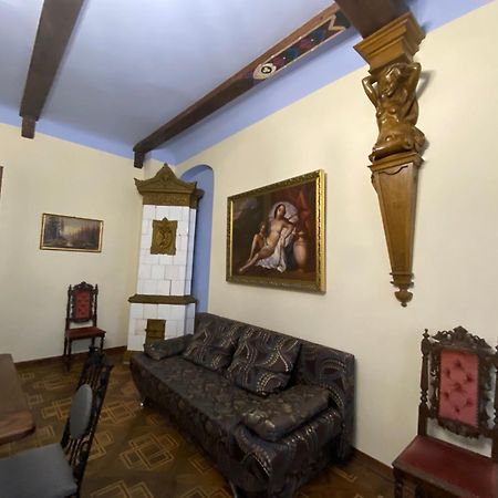 Апартаменти Королівські На Вулиці Лесі Українки 19 Lviv Exterior foto