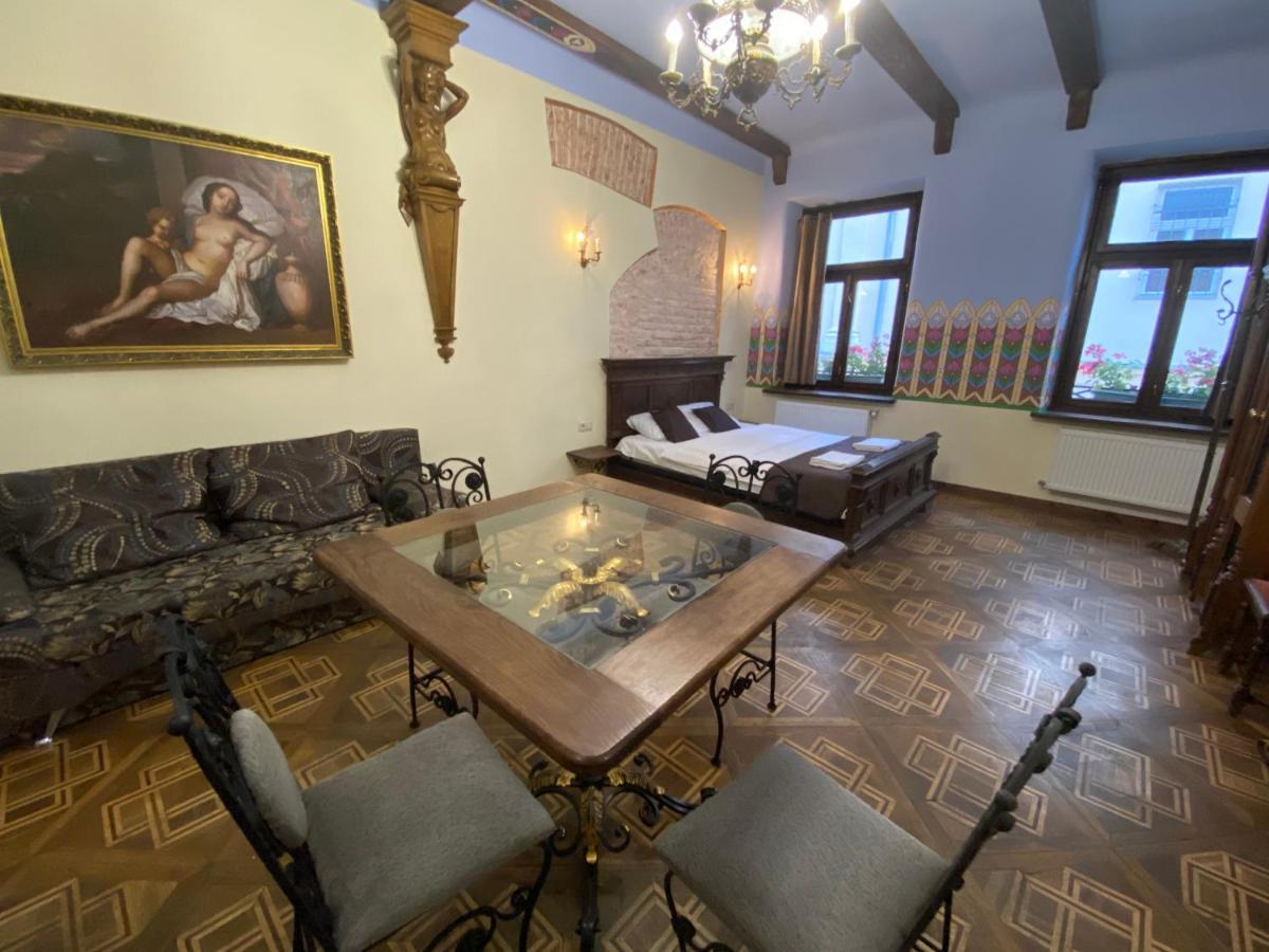 Апартаменти Королівські На Вулиці Лесі Українки 19 Lviv Exterior foto