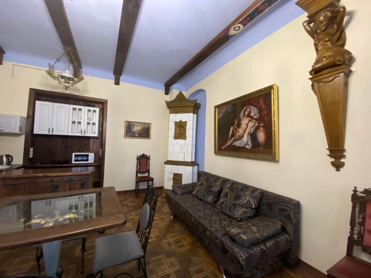 Апартаменти Королівські На Вулиці Лесі Українки 19 Lviv Exterior foto