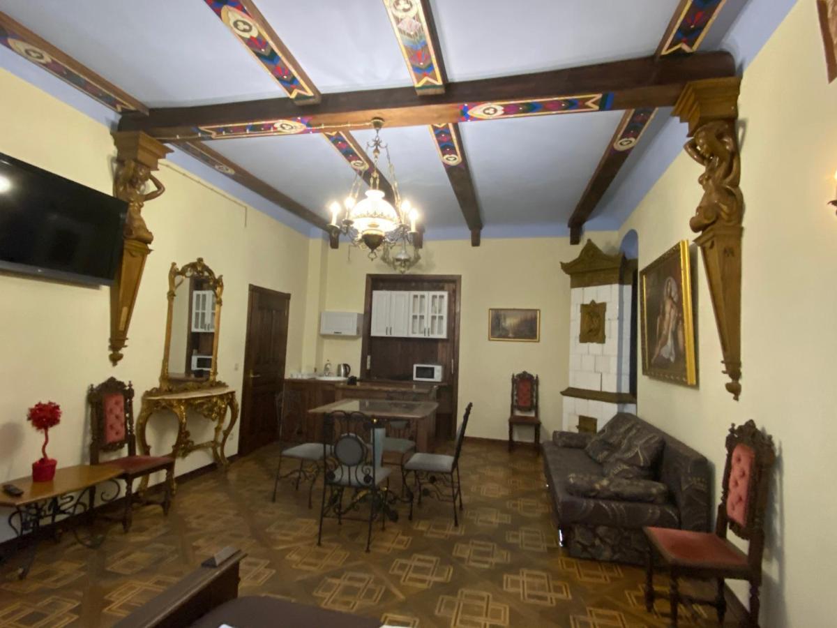 Апартаменти Королівські На Вулиці Лесі Українки 19 Lviv Exterior foto