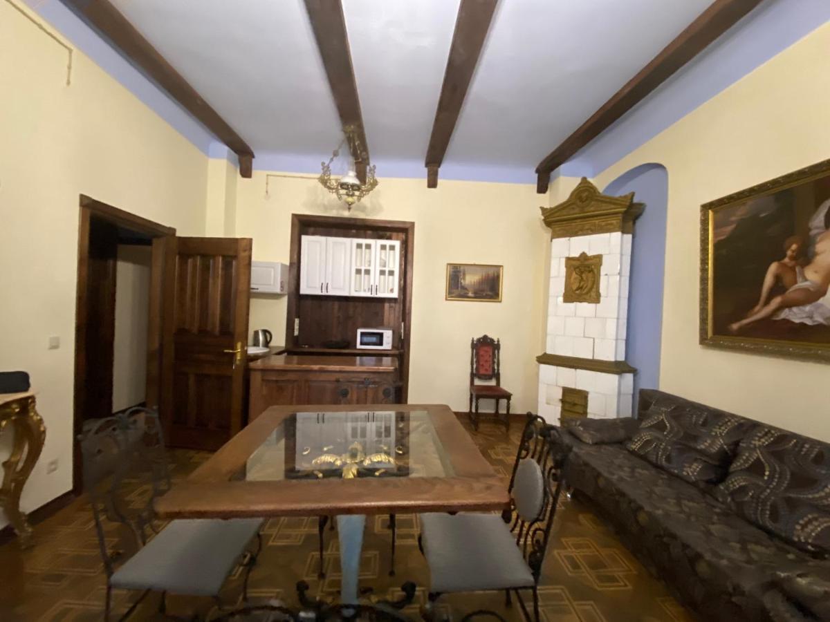 Апартаменти Королівські На Вулиці Лесі Українки 19 Lviv Exterior foto
