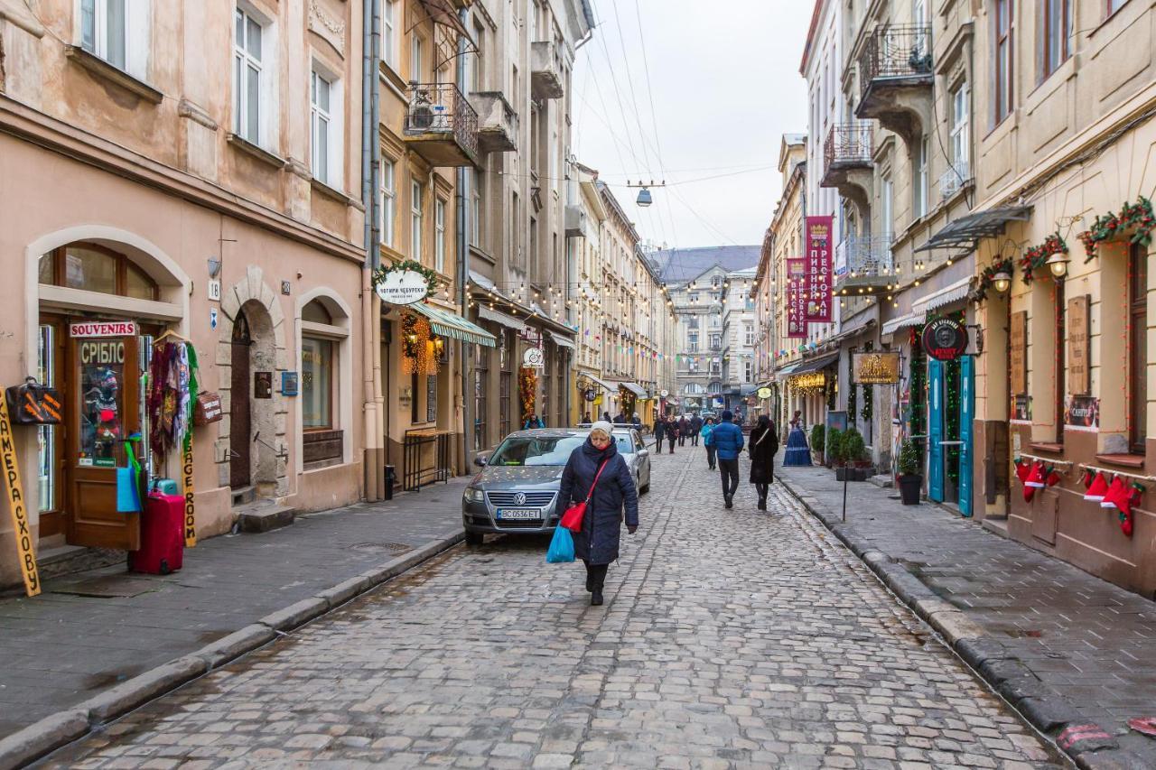 Апартаменти Королівські На Вулиці Лесі Українки 19 Lviv Exterior foto